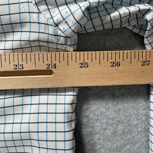 HUK Shirt Men XL Performance Fishing Long Sleeved Vented Button Up White Blue - Picture 9 of 10